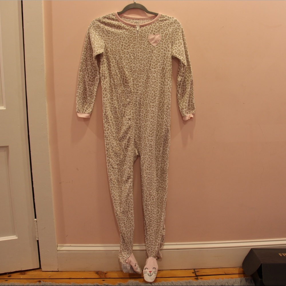 Carter’s cheetah footies size kids 10